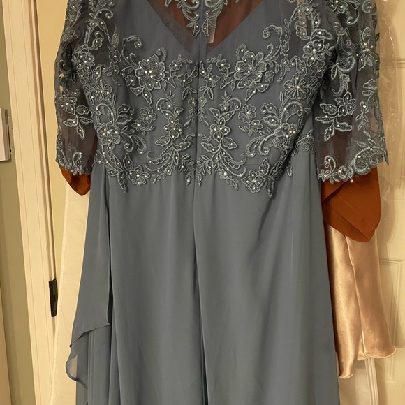 Mother of the bride dress - Picture 5 of 5